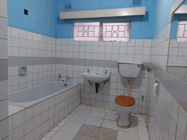 4-bedroom-house-for-sale-in-woodlands-big-3