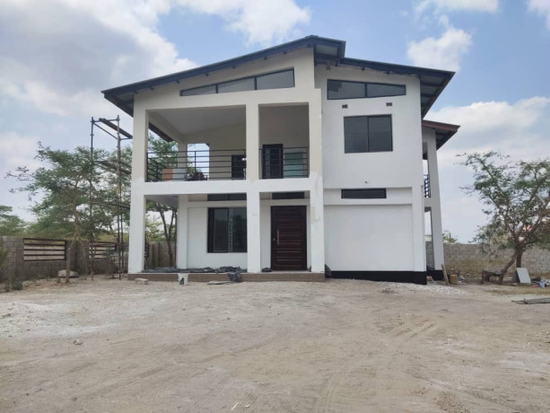 4-bedroom-house-for-sale-in-state-lodge-big-3