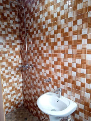 2-bedroom-flat-for-rent-in-chalala-big-8