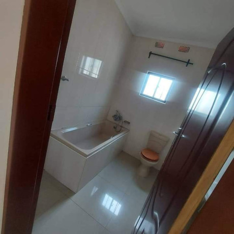 3-bedroom-flat-for-rent-in-ibex-hill-big-7