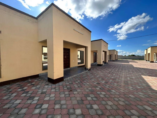 2-bedroom-flat-for-rent-in-silverest-big-2