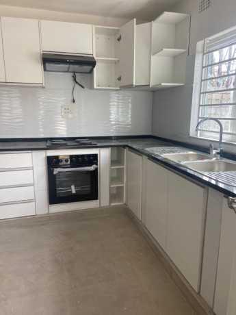 3-bedroom-flat-for-rent-in-lilayi-big-4