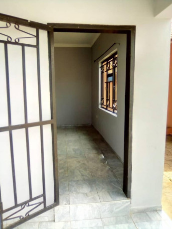 1-bedroom-flat-for-rent-in-eureka-park-big-2