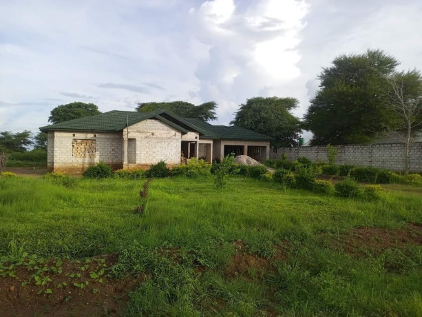 4-bedroom-house-for-sale-in-state-lodge-big-2