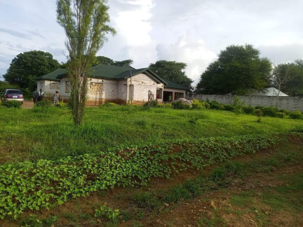 4-bedroom-house-for-sale-in-state-lodge-big-5