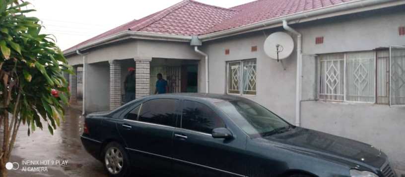 3-2-bedroom-flats-for-sale-in-jacaranda-villa-big-0