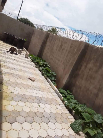 2-bedroom-flat-for-rent-in-chalala-big-3