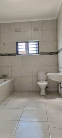 3-bedroom-flat-for-rent-in-ibex-hill-big-3