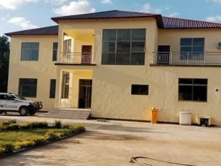 7-bedroom-house-for-rent-in-sunningdale