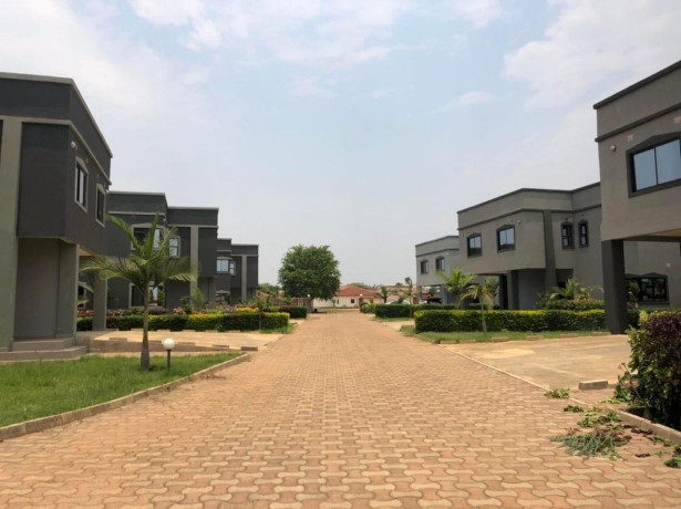 3-bedroom-flats-for-rent-in-makeni-big-2