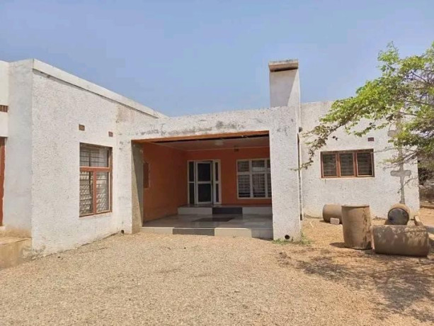 4-bedroom-house-for-sale-in-lilayi-big-3