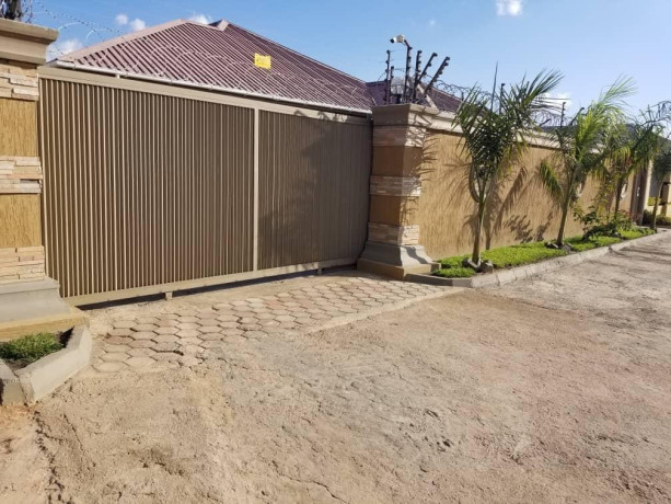 4-bedroom-house-for-sale-in-salama-park-big-9