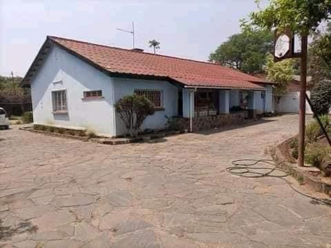 property-for-sale-in-woodlands-main-big-4