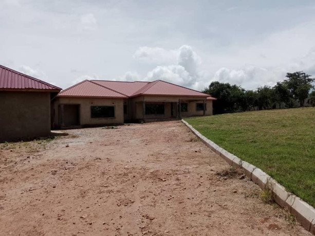 5-bedroom-farm-house-for-sale-big-2