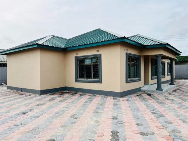 3-bedroom-house-for-sale-in-salama-park-big-0