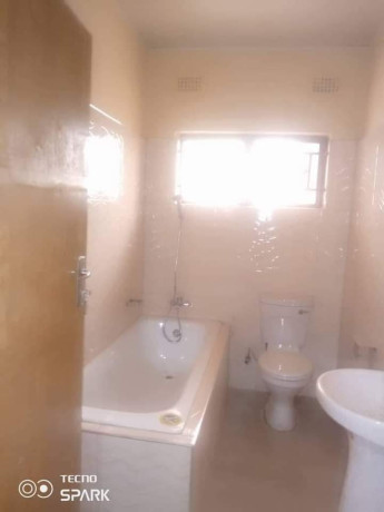 3-bedroom-flat-for-rent-in-chalala-big-6