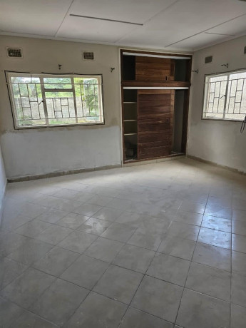 4-bedroom-house-for-rent-in-roma-big-0