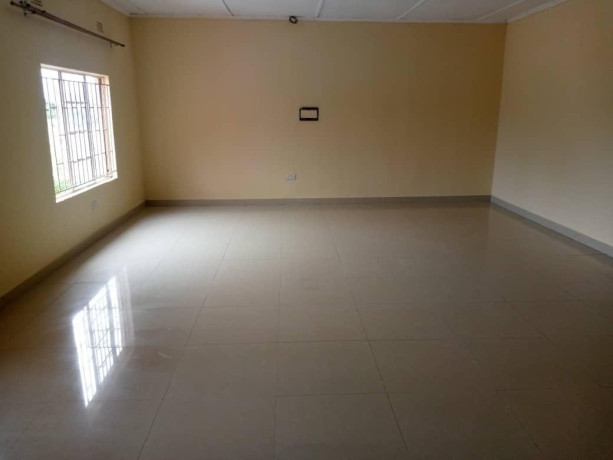 2-bedroom-flat-for-rent-in-olympia-big-2