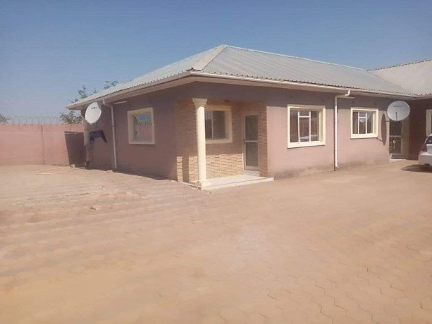 2-bedroom-flat-for-rent-in-chalala-big-1