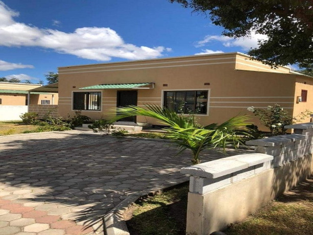 three-bedroom-flat-for-sale-in-ibex-hill-big-0