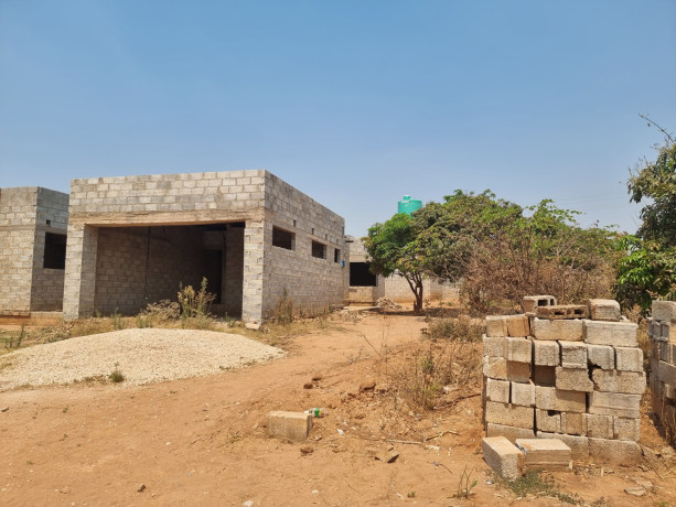 4-bedroom-incomplete-house-for-sale-in-roma-big-1