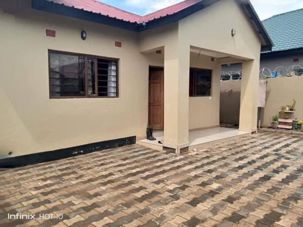 3-bedroom-flat-for-sale-in-chalala-big-0