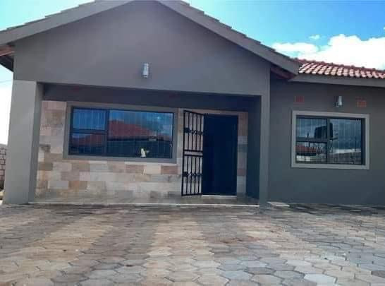 2-bedroom-house-for-sale-in-lilayi-big-5