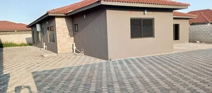 4-bedroom-house-for-sale-in-new-kasama-big-7