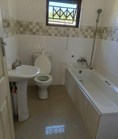 2-bedroom-flat-for-rent-in-chalala-big-6