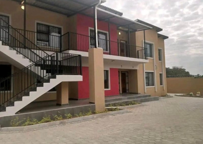 2-bedroom-flat-for-rent-in-ibex-meanwood-big-1