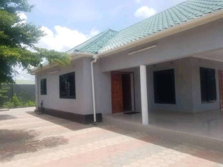 3-bedroom-house-for-rent-in-meanwood-ndeke
