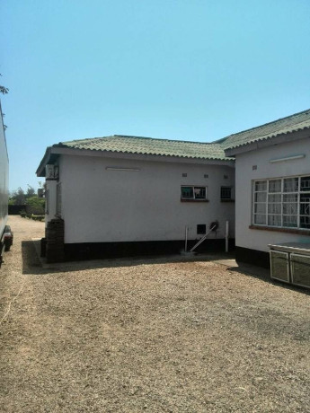 5-bedroom-house-for-sale-in-makeni-big-5