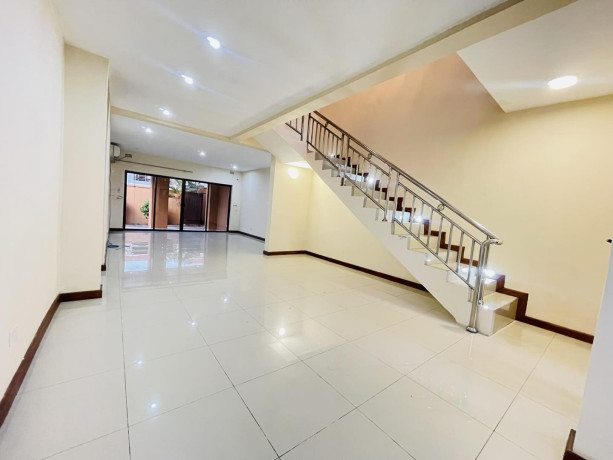 3-bedroom-flat-for-rent-in-roma-park-big-3