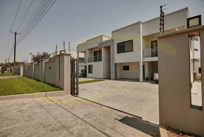 luxurious-fully-furnished-apartments-for-rent-in-roma-park-big-6