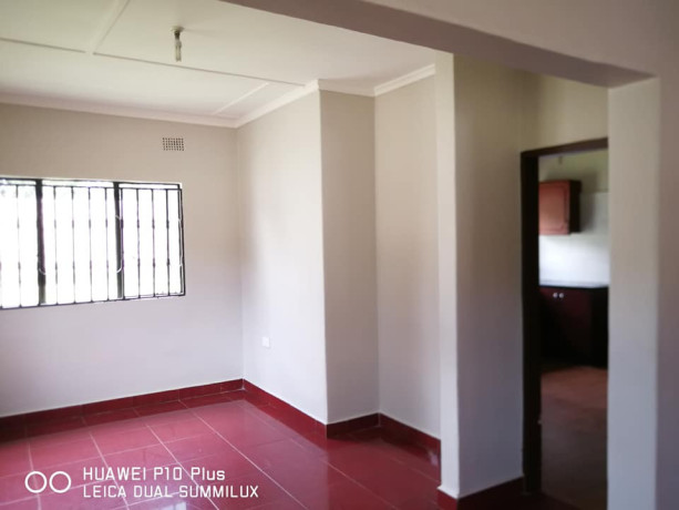 4-bedroom-standalone-house-for-rent-roma-big-4