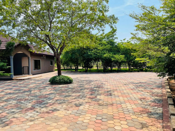 5-bedroom-house-for-sale-in-new-kasama-big-2