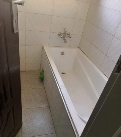 3-bedroom-flat-for-rent-in-chalala-big-4