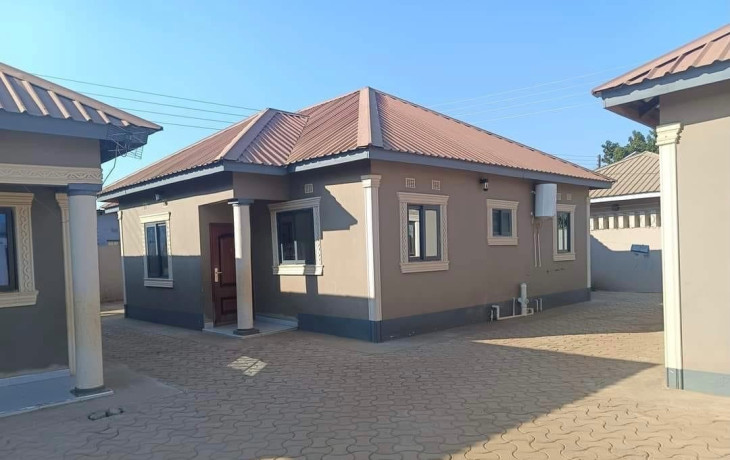 3-bedroom-flat-for-rent-in-chalala-big-0