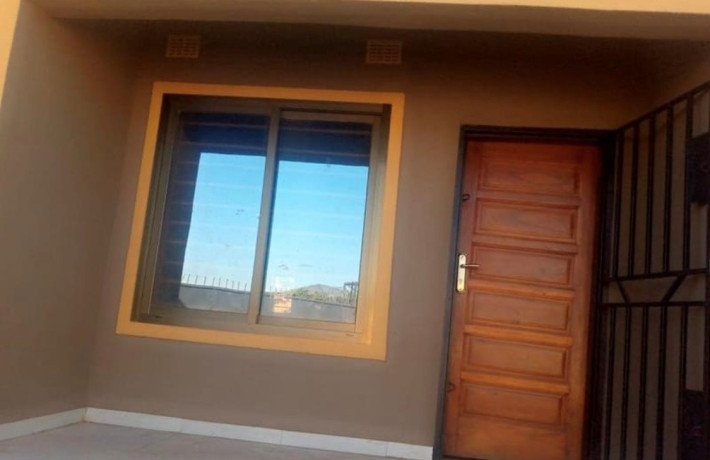 2-bedroom-flat-for-rent-in-chalala-big-0