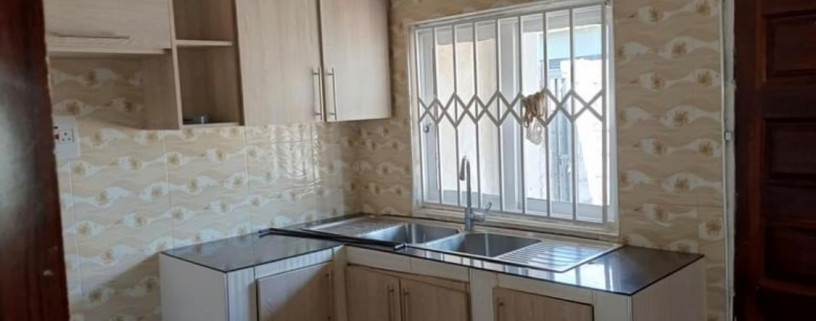 3-bedroom-flat-for-rent-in-meanwood-big-0