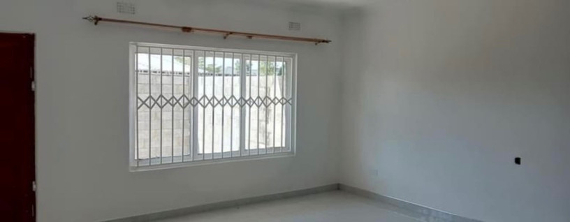 3-bedroom-flat-for-rent-in-meanwood-big-7