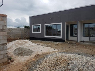 4-x-2-bedroom-flats-for-sale-in-ibex-meanwood