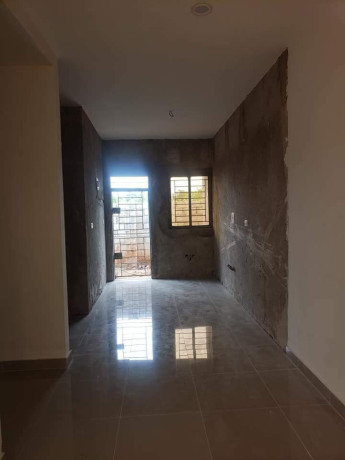 4-x-2-bedroom-flats-for-sale-in-ibex-meanwood-big-5