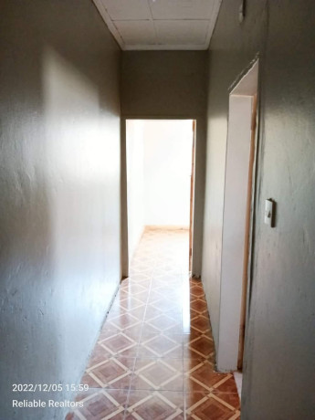 5-bedroom-house-for-sale-in-meanwood-big-3