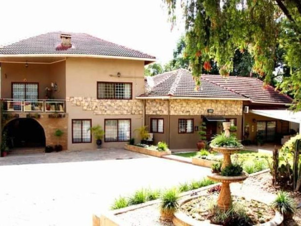 4-bedroom-house-for-sale-in-roma-big-5