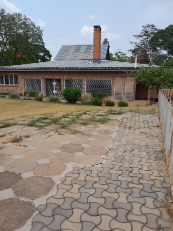 5-bedroom-house-for-rent-in-roma-big-0