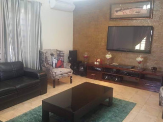 3-bedroom-standalone-house-for-sale-in-meanwood-ibex