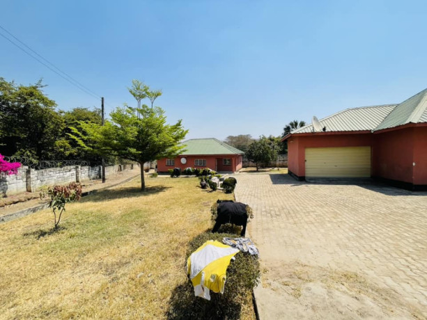 4-bedroom-house-for-sale-in-roma-big-8