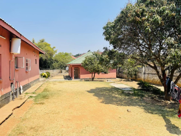 4-bedroom-house-for-sale-in-roma-big-2