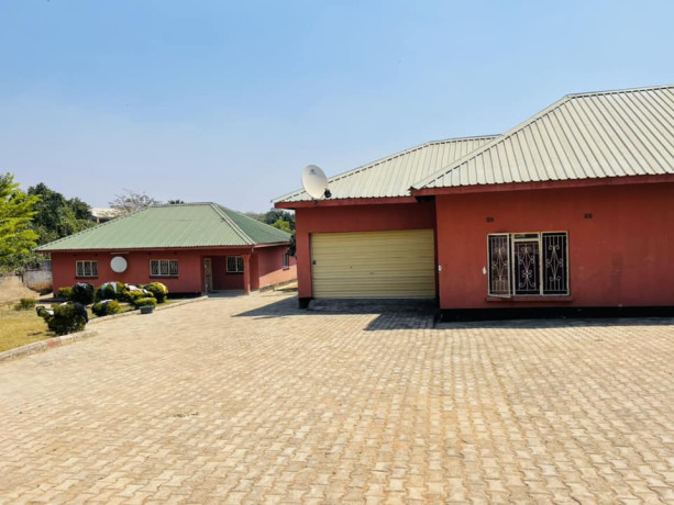 4-bedroom-house-for-sale-in-roma-big-5